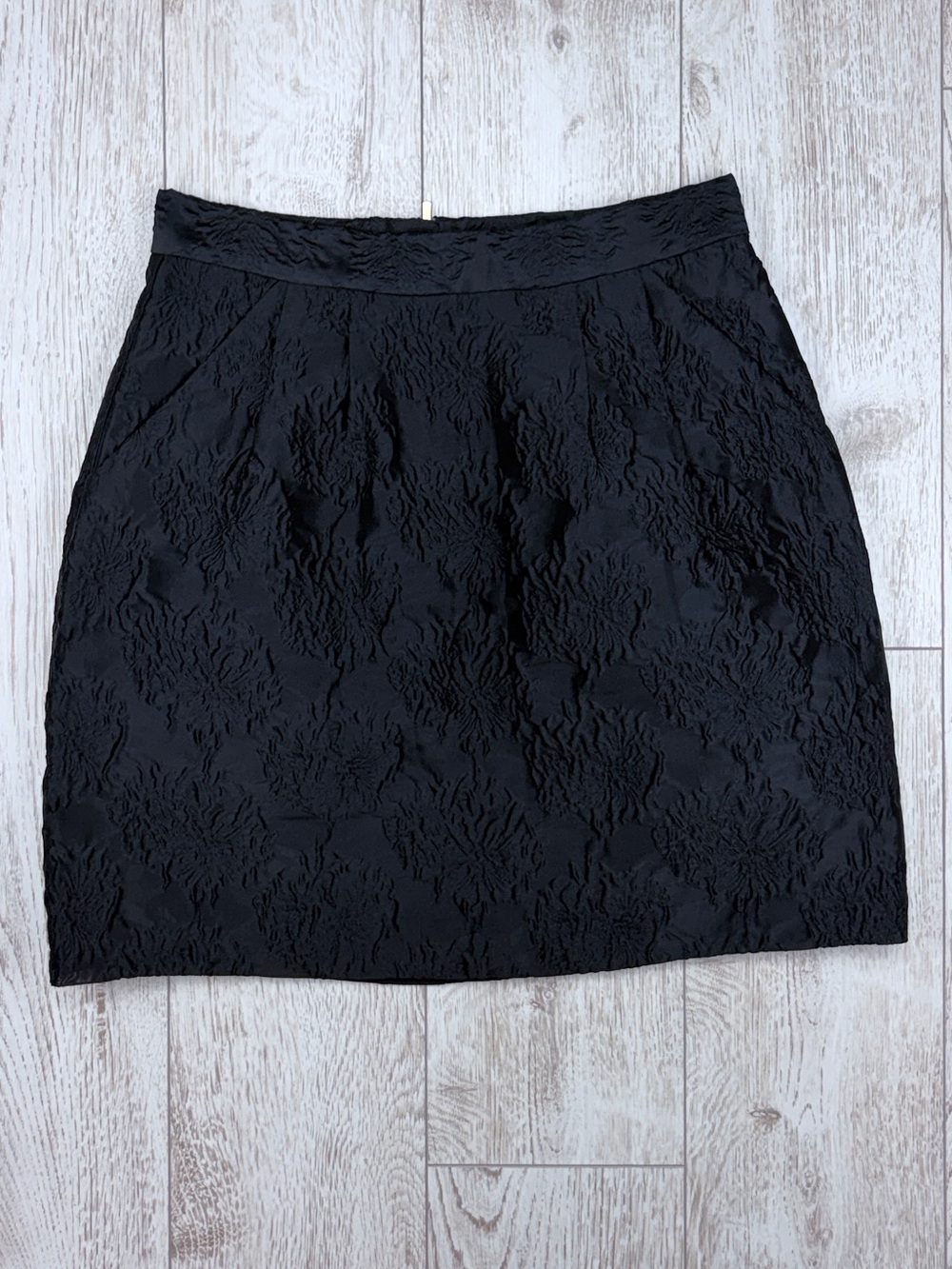 H&M 10 Elegant Black Textured Mini Skirt